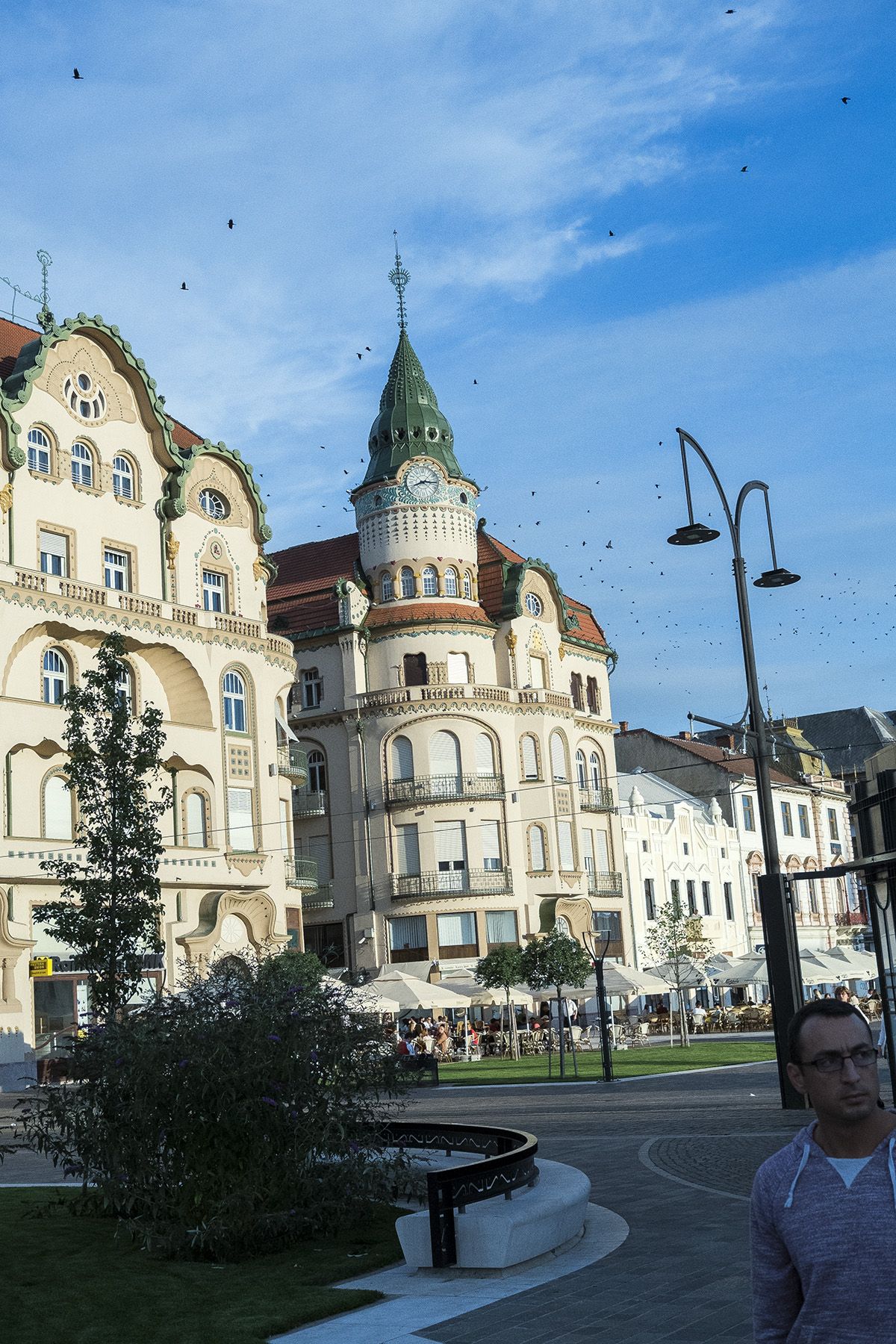 Oradea (deutsch: Großwardein, ungarisch: Nagyvárad, slowakisch: Veľký Varadín, Latein: Magnovaradinum)