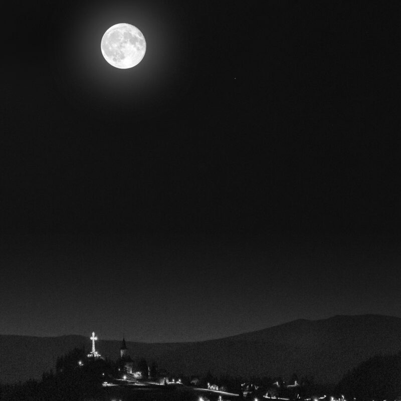 Tihuța-Pass, Piatra Fântânele, Vollmond